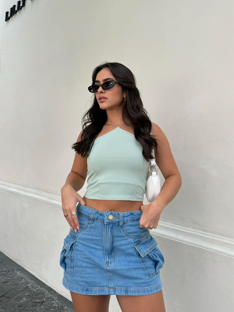 Cropped Babe